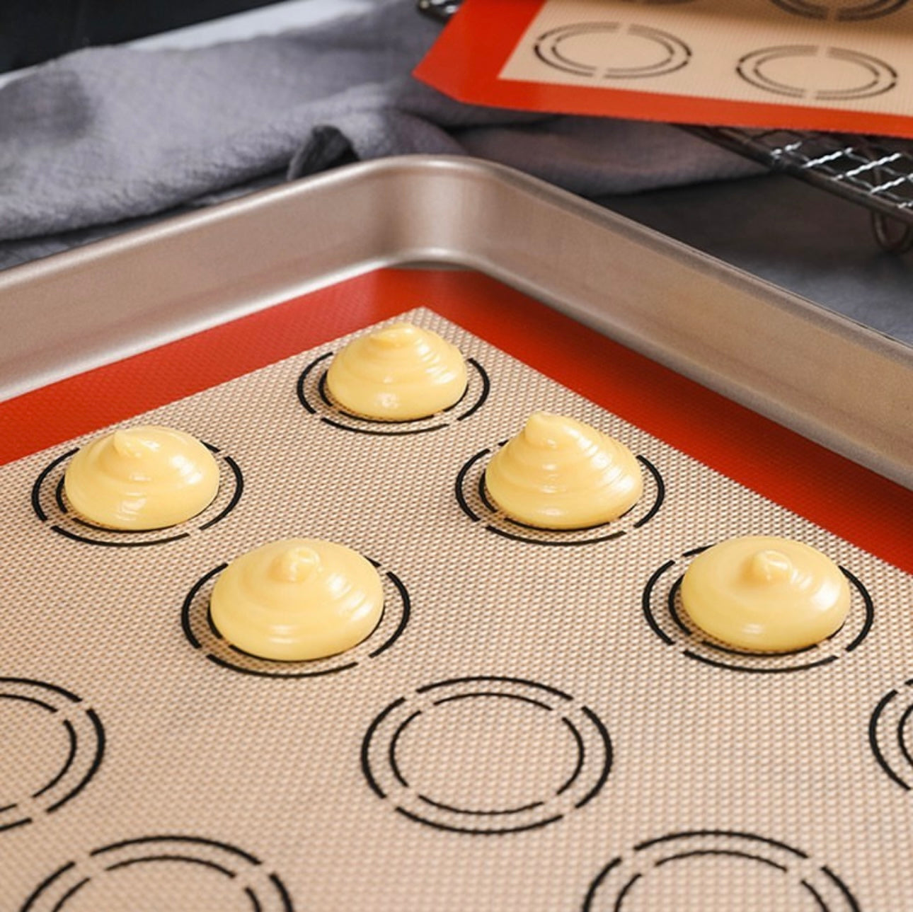 Fiberglass Macaroon Baking Sheet